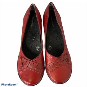 Hush Puppies Red Leather 8.5 N Zero Gravity Tech